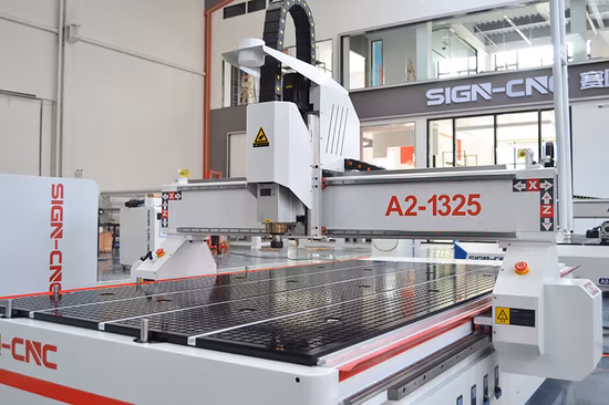 1325 Routeur CNC multifonction pour la coupe de métaux et de non-métaux